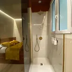 Πανσιόν Queen In Centro A - Comfort, Privacy & Free Parking 3*