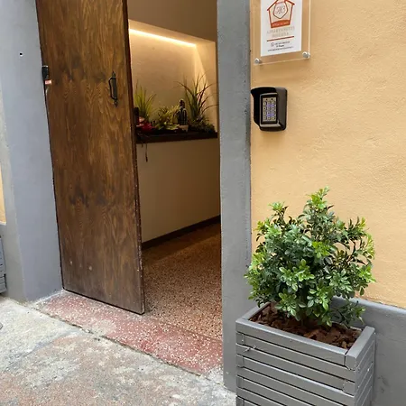 Queen In Pieno Centro- Confort,relax E Privacy Гостевой дом