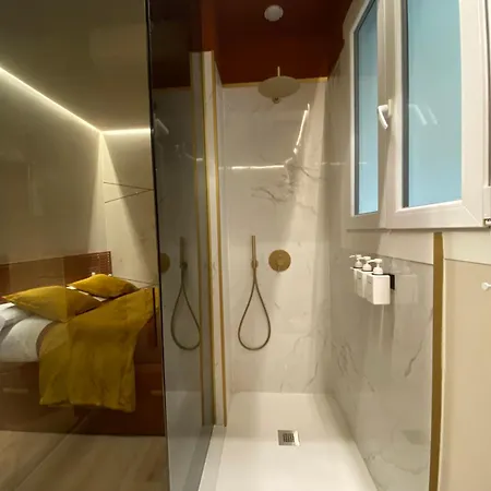 Гостевой дом Queen In Pieno Centro- Confort,relax E Privacy 3*