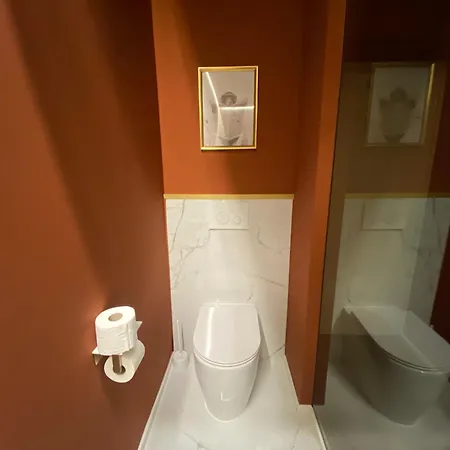 Queen In Pieno Centro- Confort,relax E Privacy